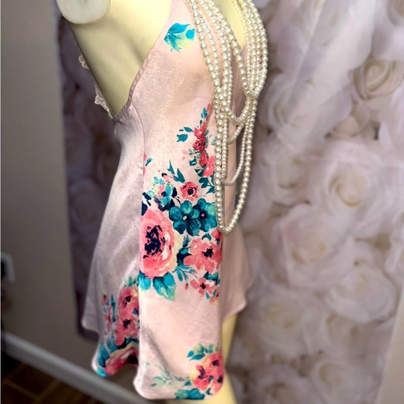 In Bloom By Jonquil 
VISION FLORAL SATIN CHEMISE IN PEACH FLORAL.   Xs - Picture 5 of 15